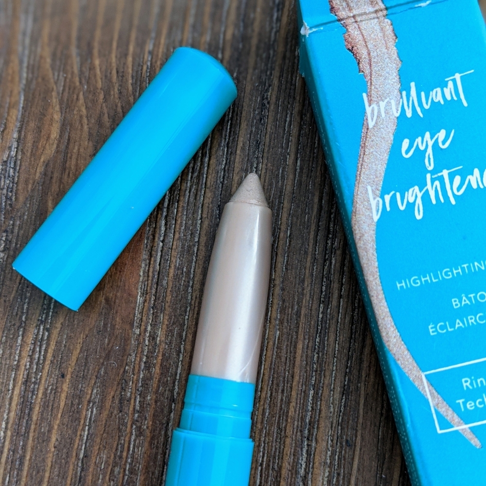 Thrive causemetics brilliant eye brightener